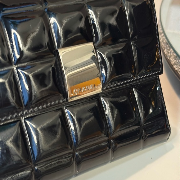 Authentic CHANNEL Bifold wallet..Nice pice In good condition a stunning - Picture 3 of 15